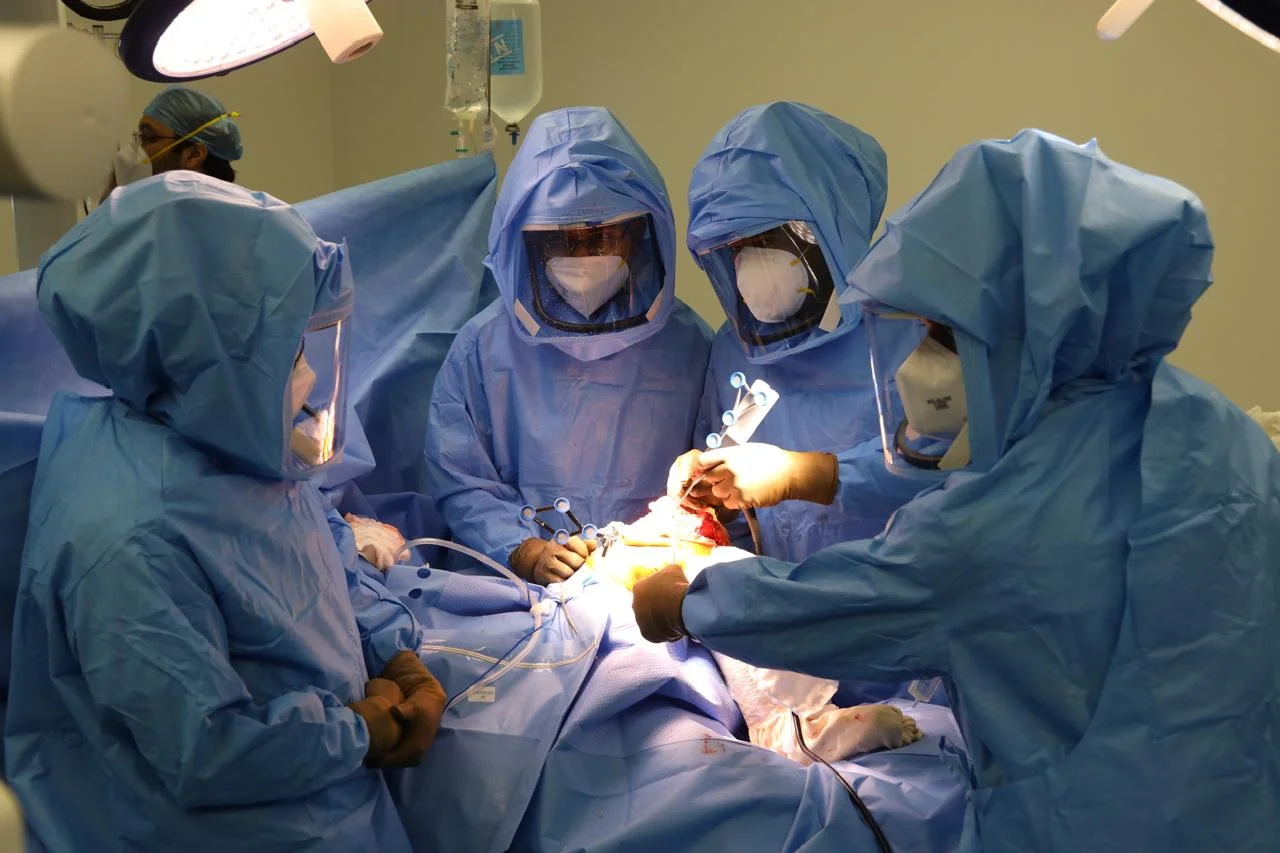 Dr. Vaibhav Bagaria explaining hip joint anatomy to a patient